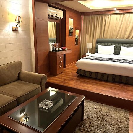 Duroy Hotel By Beverly Beirut Exteriör bild