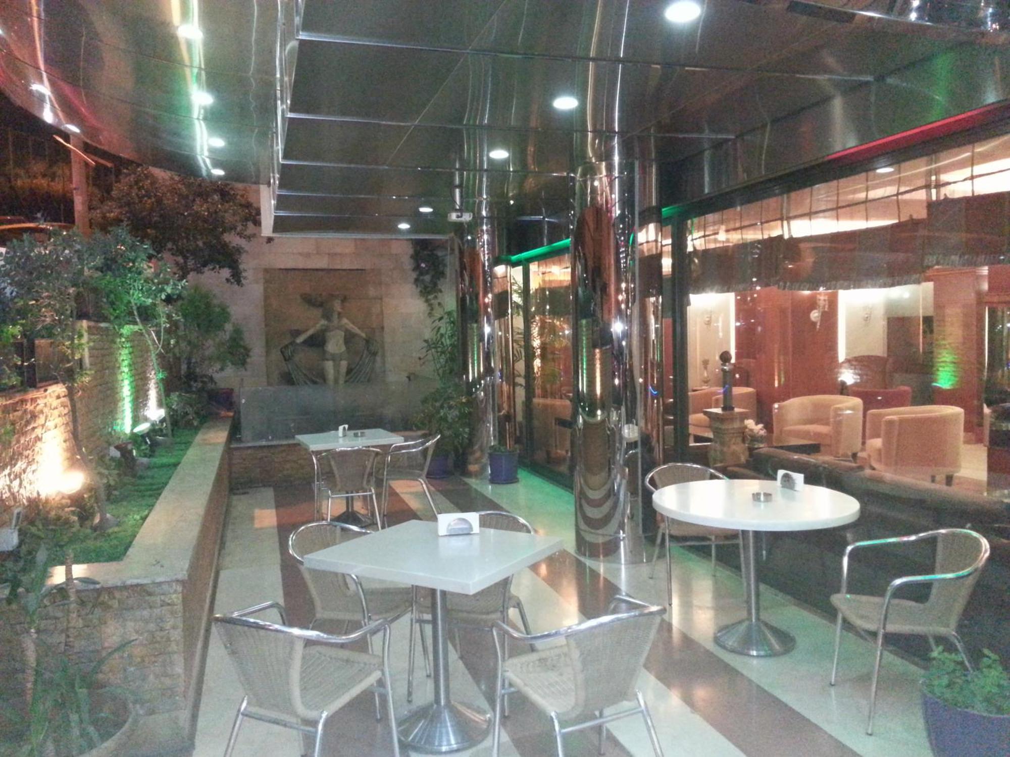Duroy Hotel By Beverly Beirut Exteriör bild