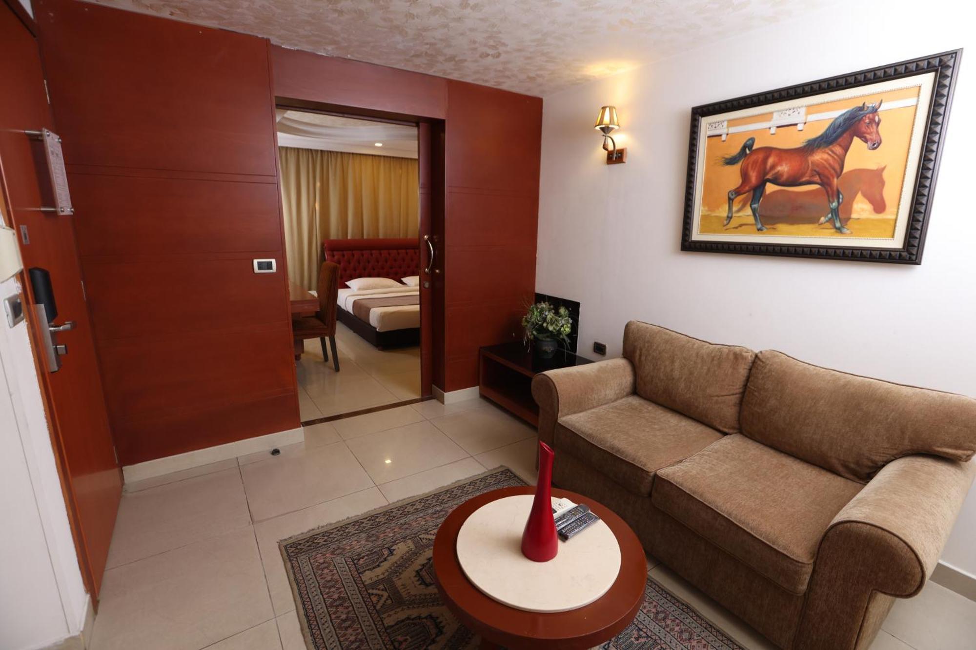 Duroy Hotel By Beverly Beirut Exteriör bild