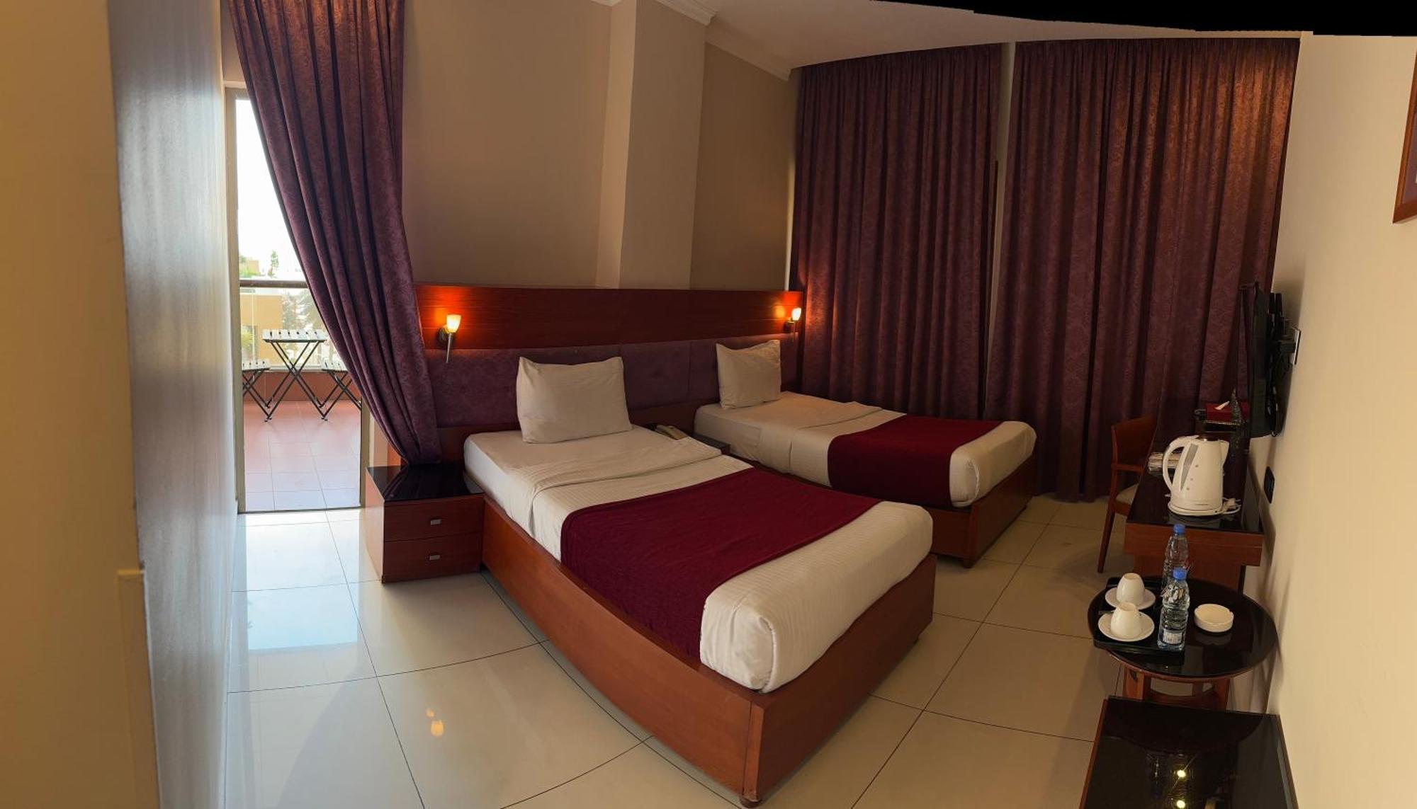 Duroy Hotel By Beverly Beirut Exteriör bild